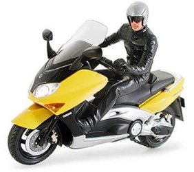 24256 Tamiya - 1/24 Yamaha TMAX w/Figure